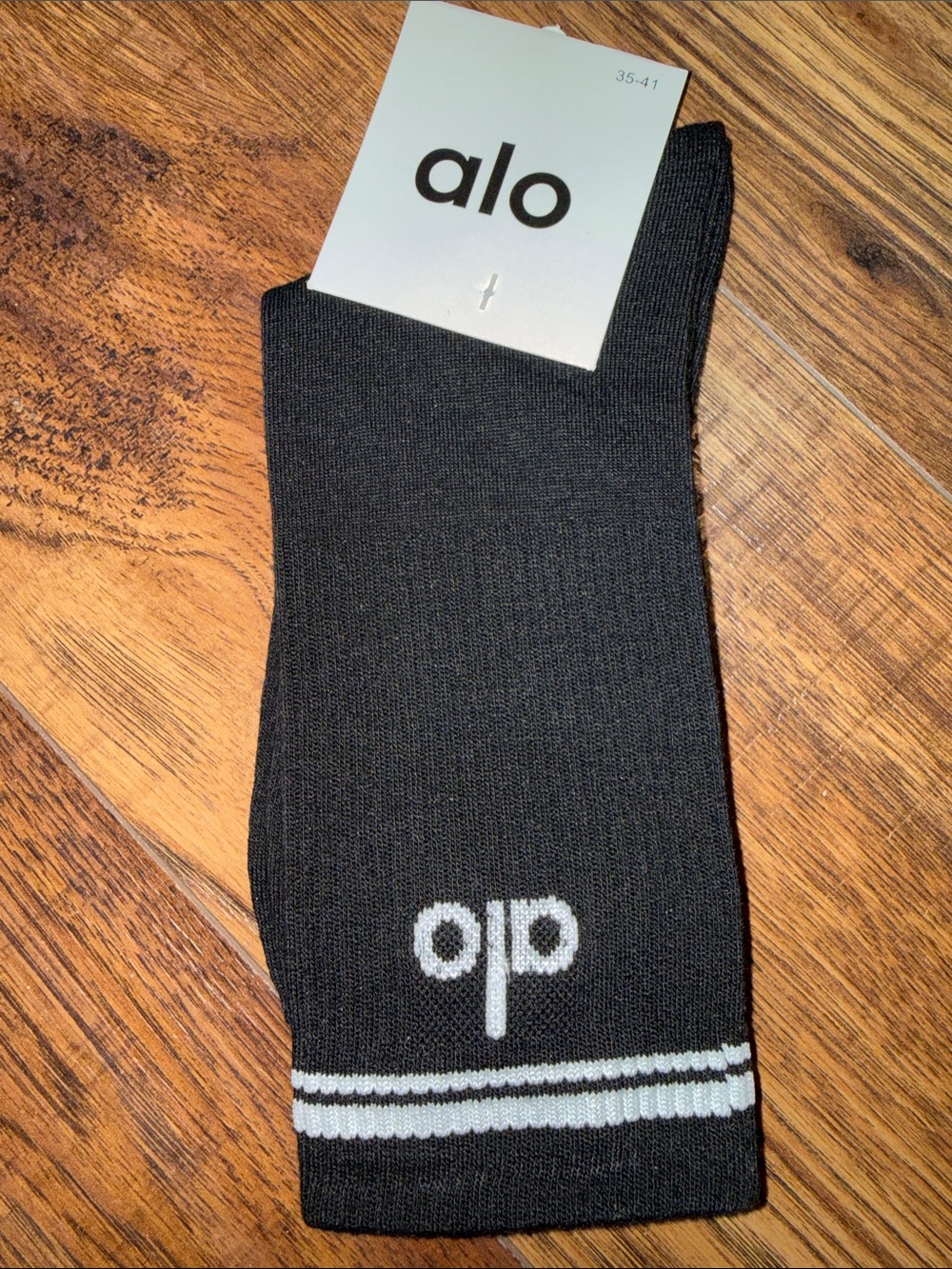 ALO Yoga Black Crew Athletic Socks with Black Stripes